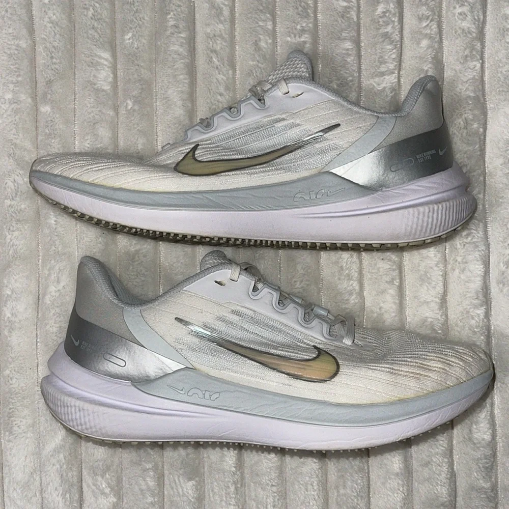 Nike Winflo 9 Running | Size 10 Women